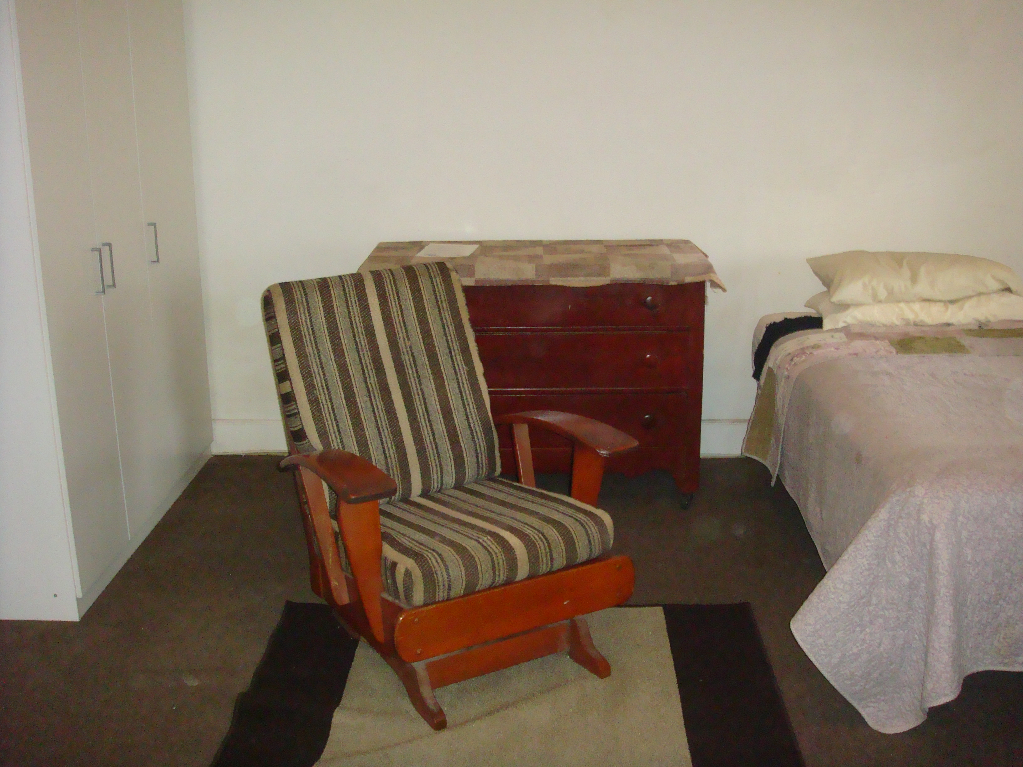 Harrison, Room for Rent